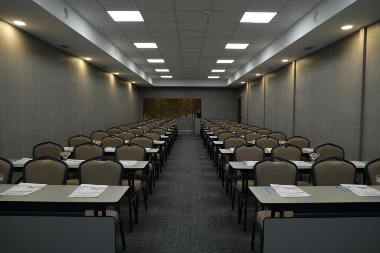 Ucar Royal Hotel Ve Konferans Salonu Sile Exterior photo